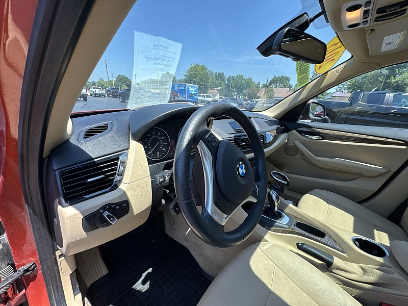 Vehicle image 17 of 32