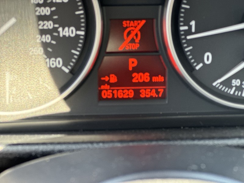 Vehicle image 21 of 32