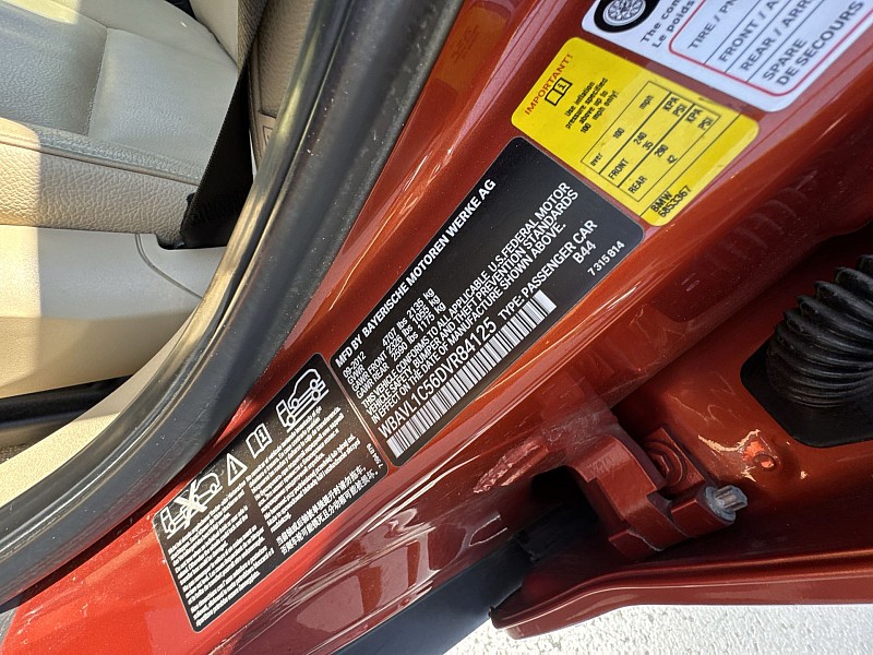Vehicle image 27 of 32