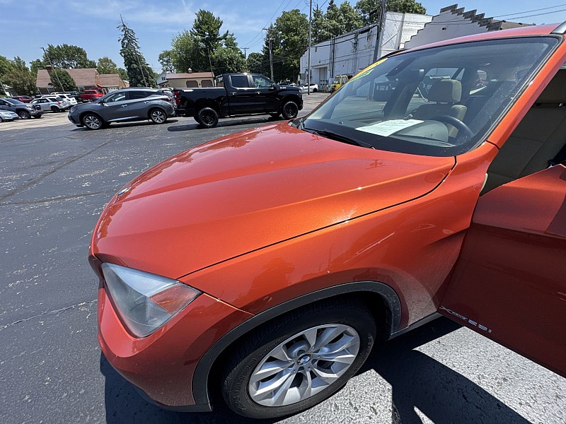 Vehicle image 4 of 32