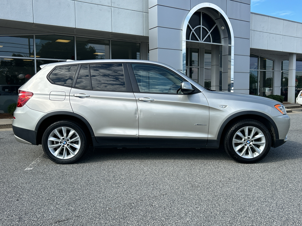 Vehicle image 4 of 28