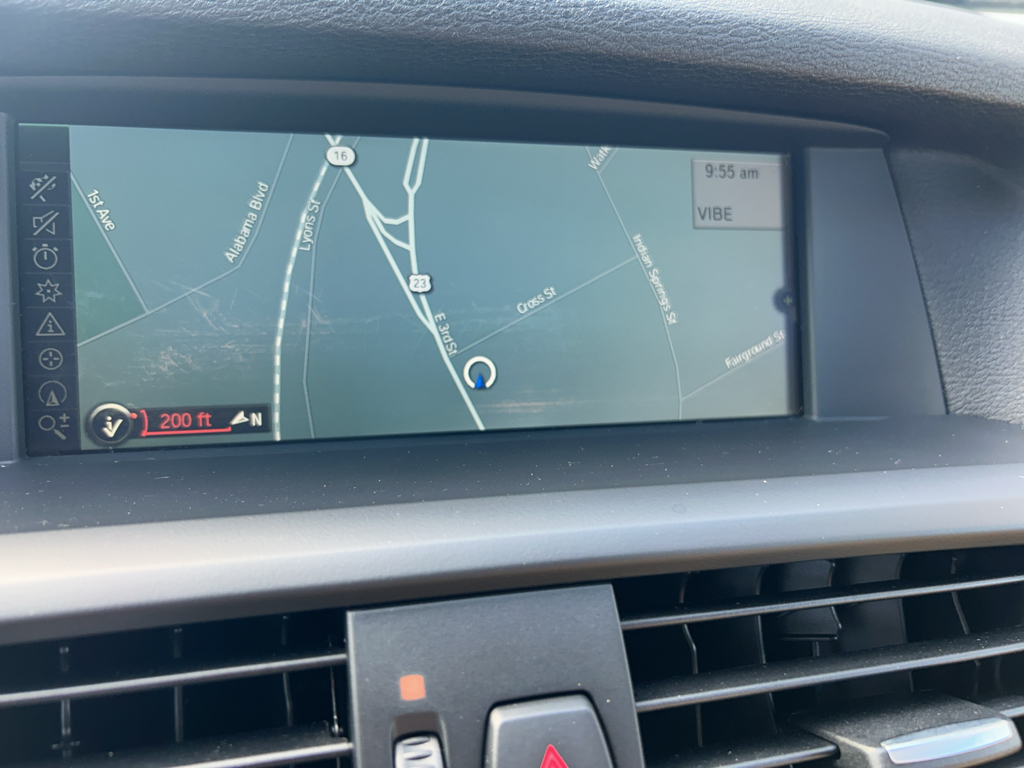 Vehicle image 18 of 28
