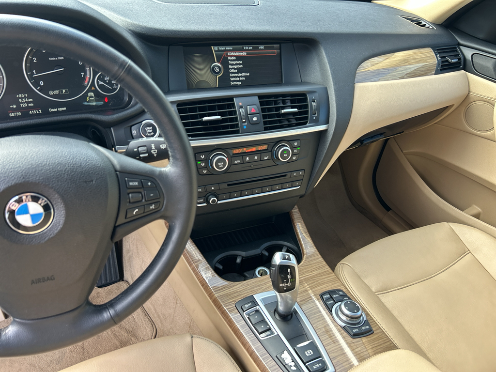 Vehicle image 15 of 28