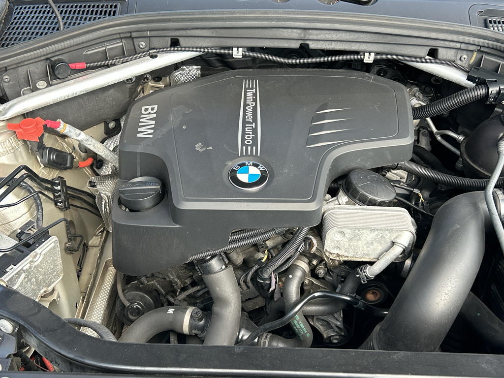Vehicle image 9 of 28