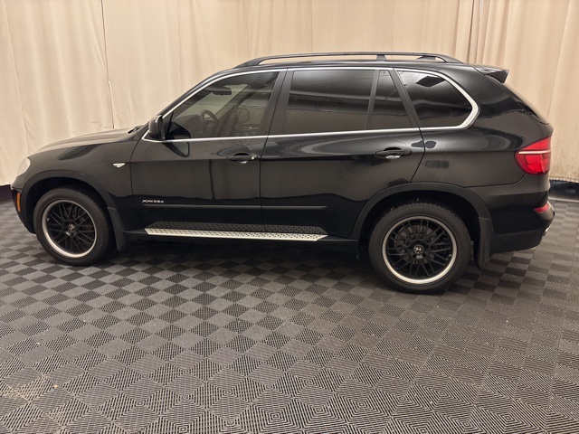 Vehicle image 8 of 27