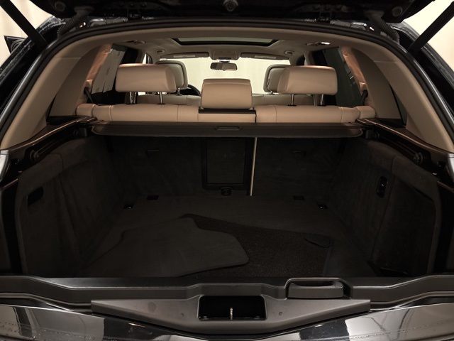 Vehicle image 24 of 27