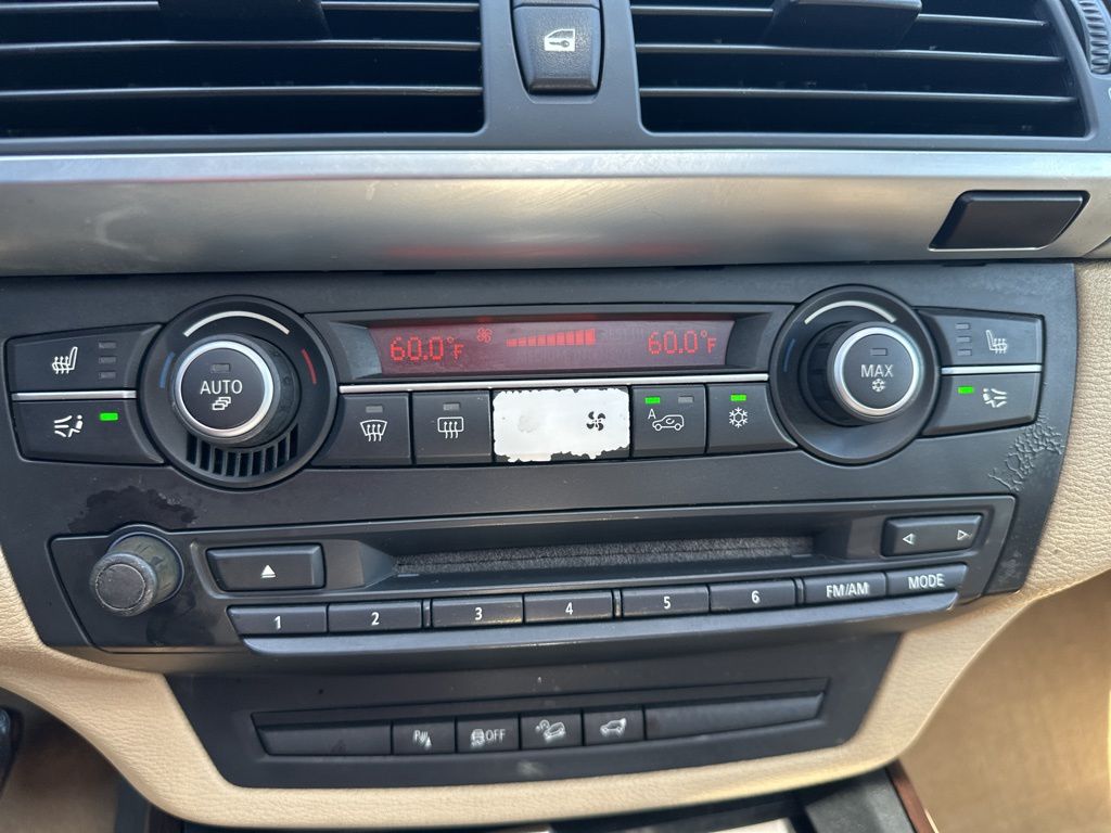 Vehicle image 19 of 26
