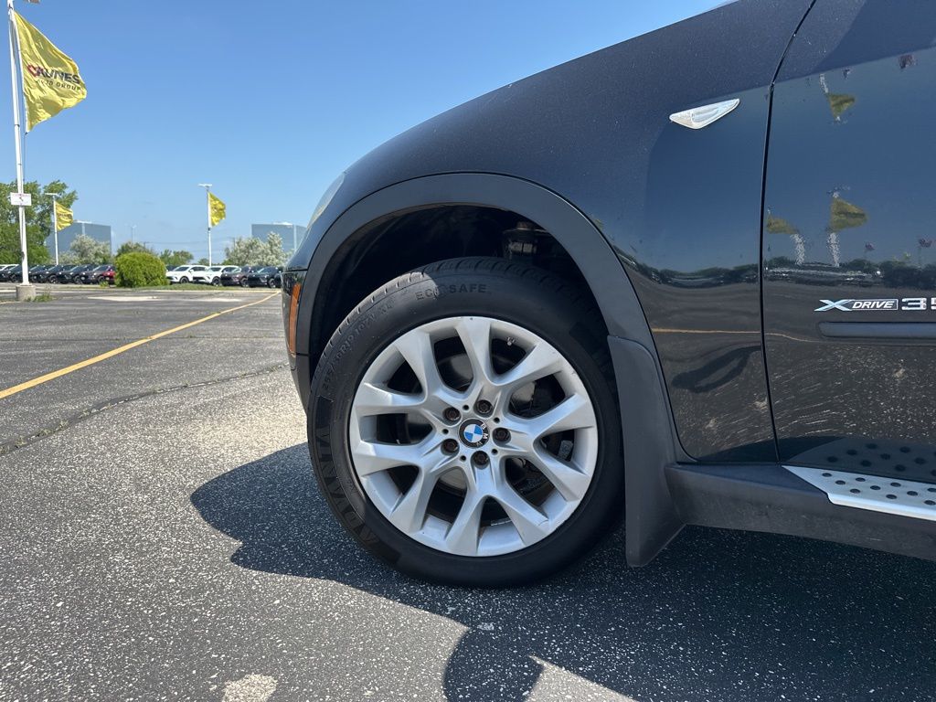 Vehicle image 7 of 26