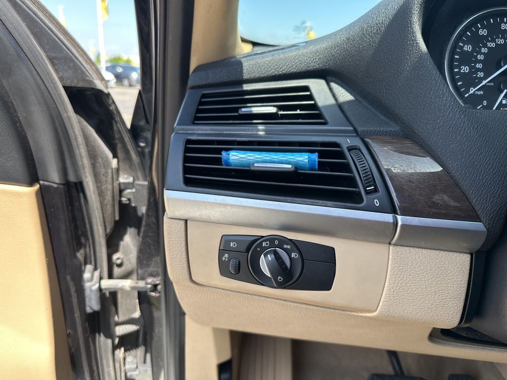 Vehicle image 26 of 26