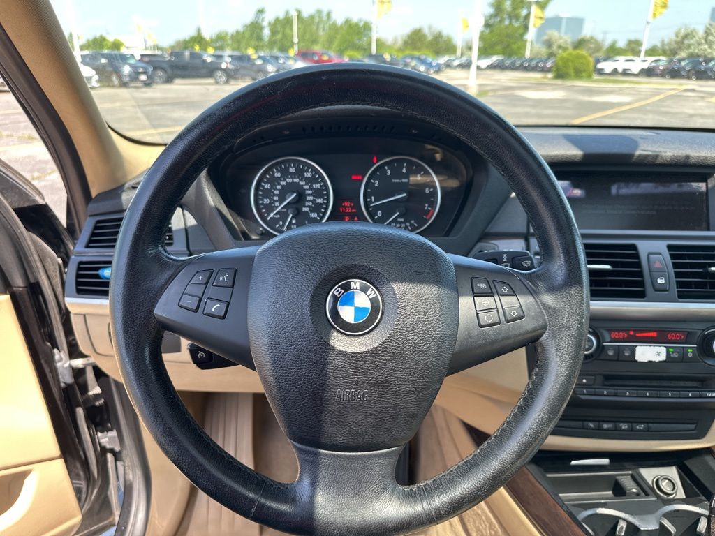 Vehicle image 25 of 26