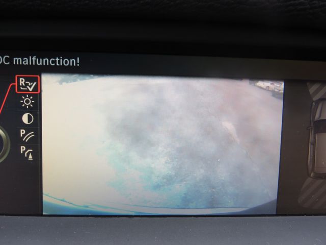 Vehicle image 11 of 24
