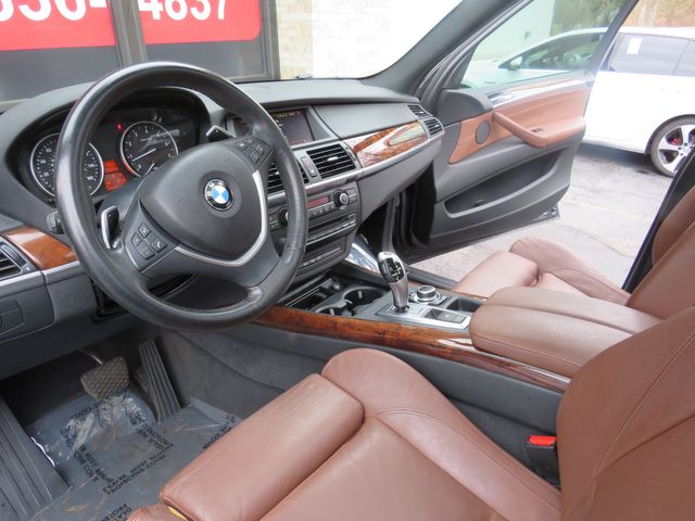 Vehicle image 5 of 24