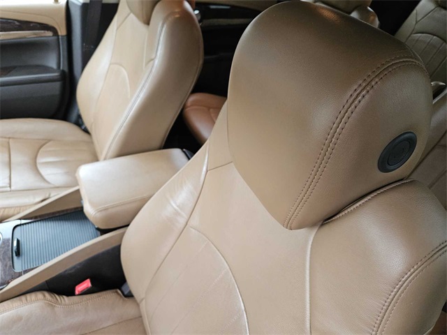 Vehicle image 12 of 34