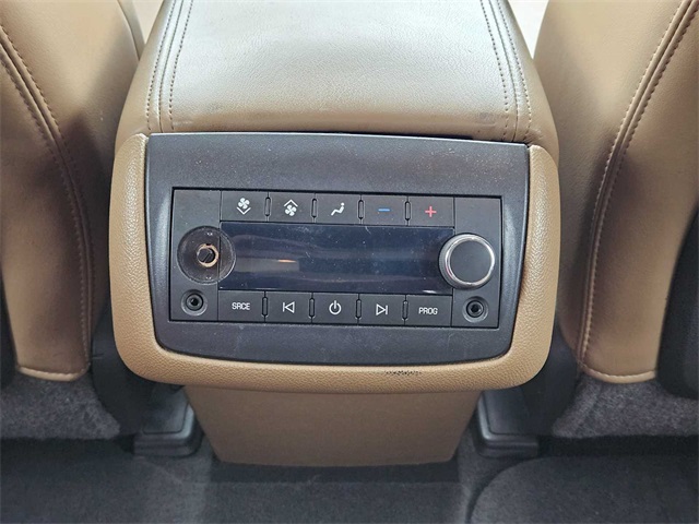 Vehicle image 22 of 34