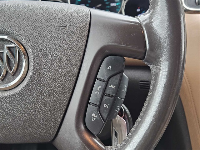 Vehicle image 33 of 34