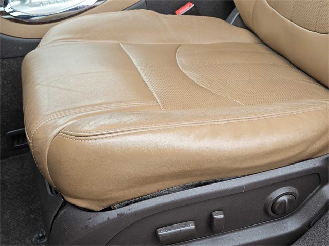 Vehicle image 20 of 34