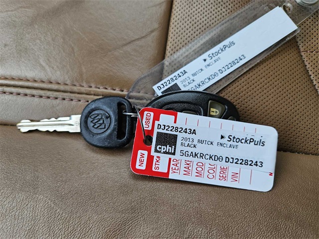 Vehicle image 23 of 34
