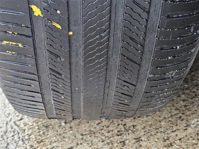 Vehicle image 9 of 34