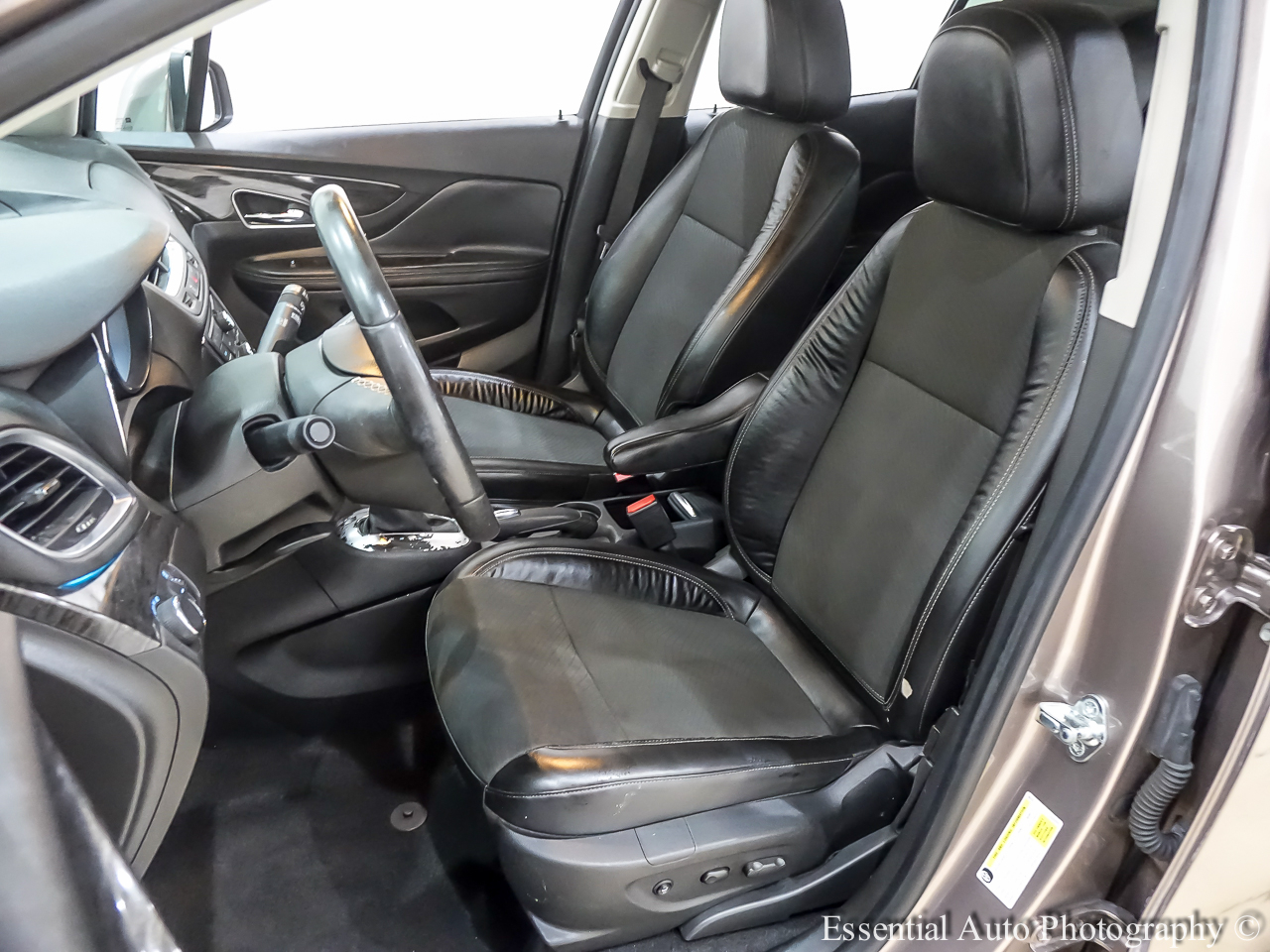Vehicle image 13 of 37