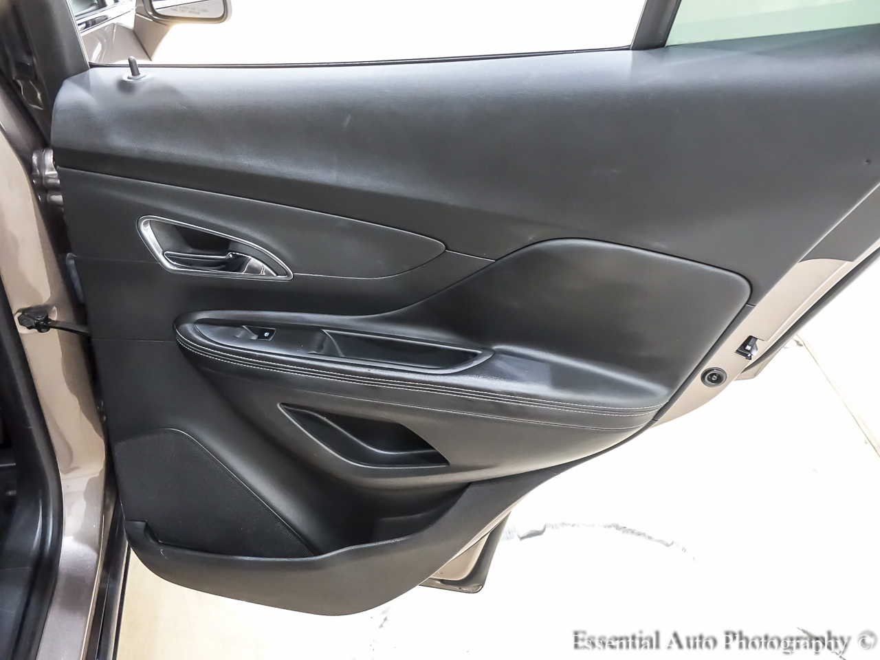 Vehicle image 29 of 37