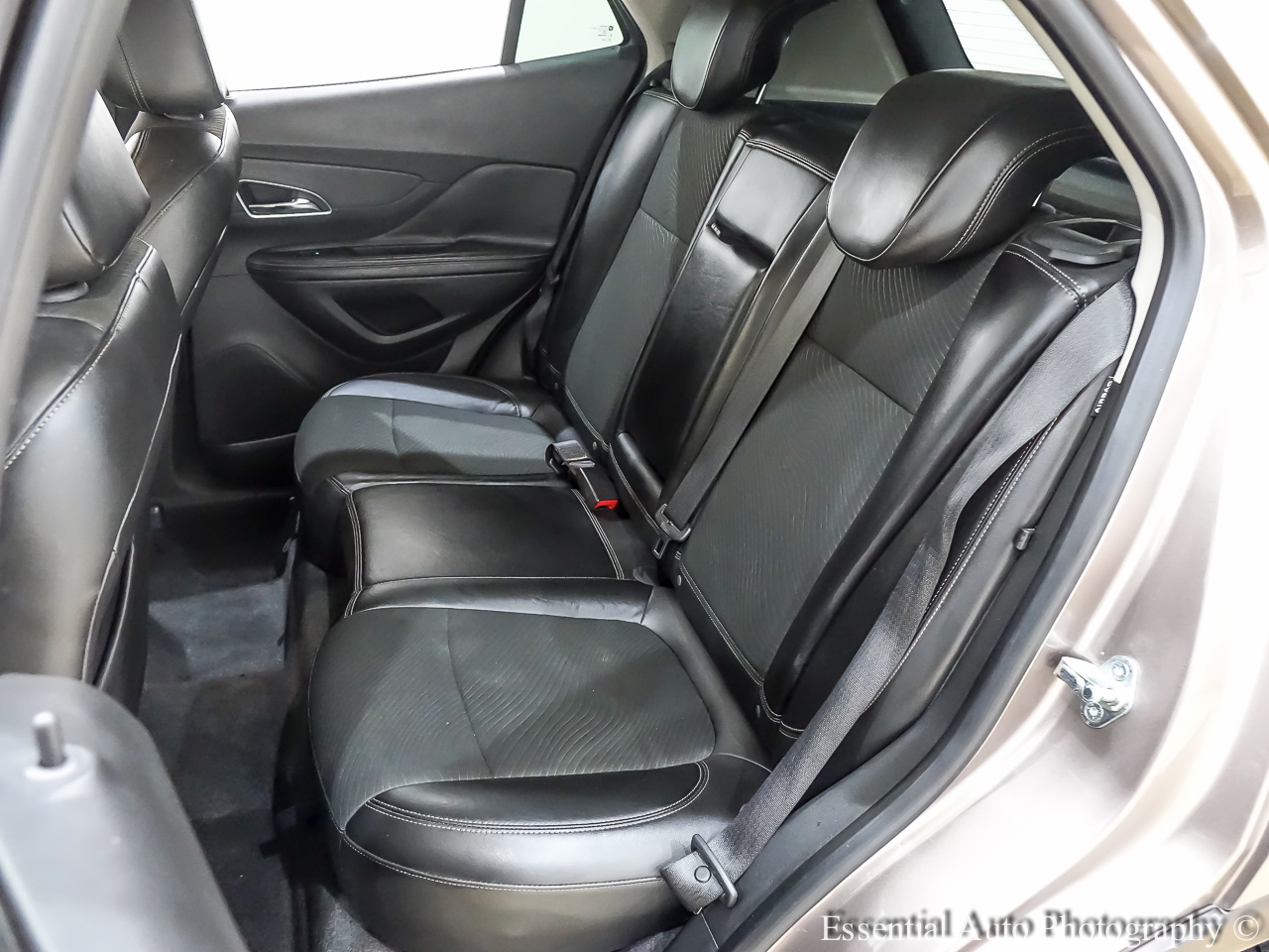 Vehicle image 16 of 37