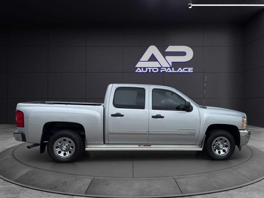 Vehicle image 4 of 19