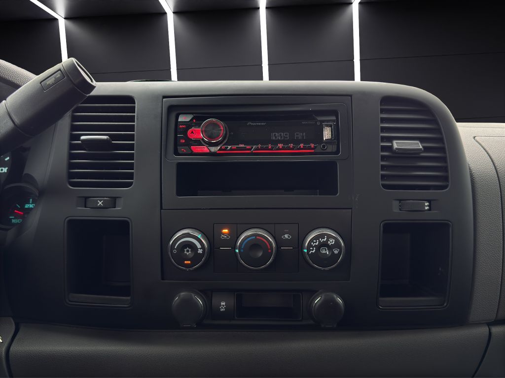 Vehicle image 14 of 19