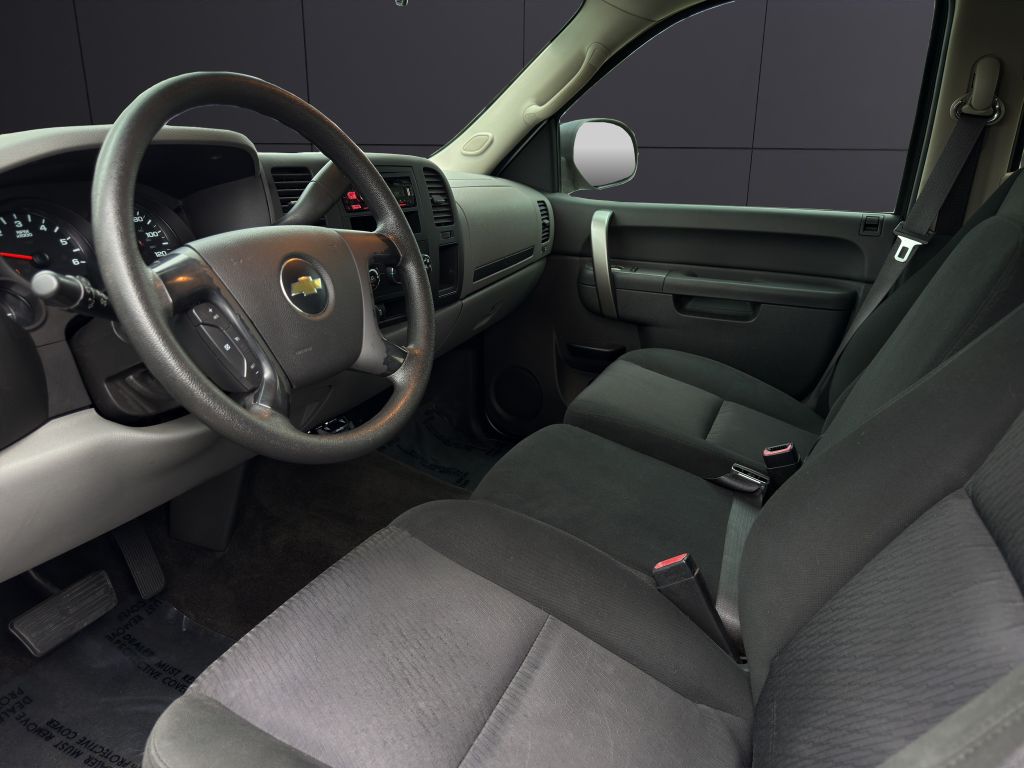 Vehicle image 12 of 19