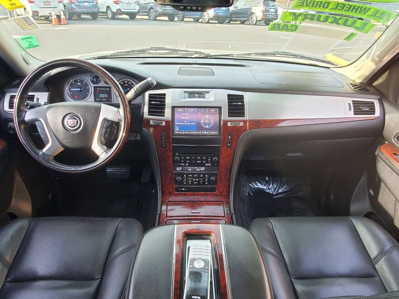 Vehicle image 26 of 32
