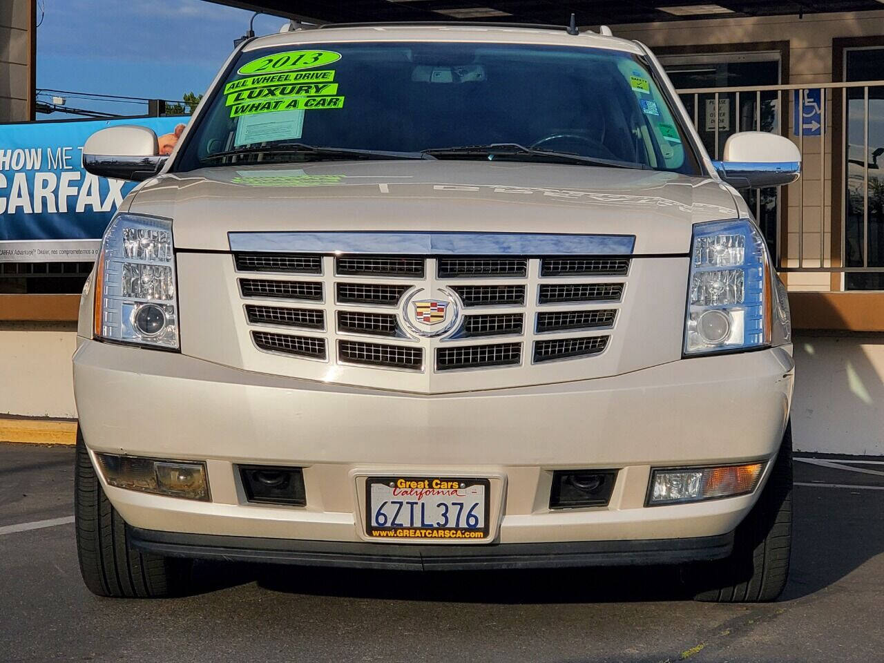 Vehicle image 2 of 32