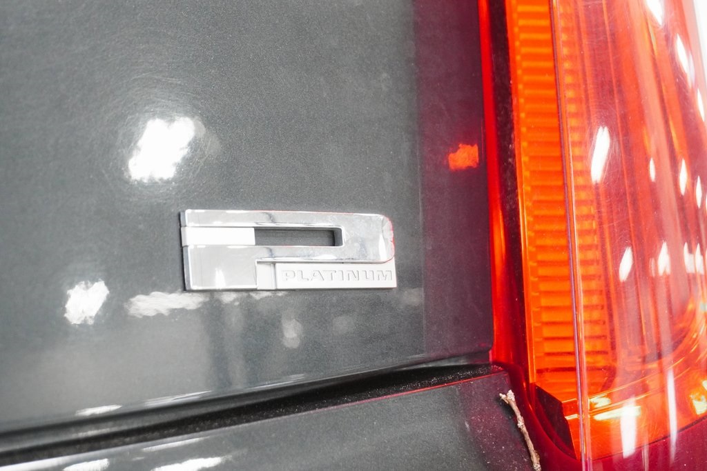 Vehicle image 8 of 30