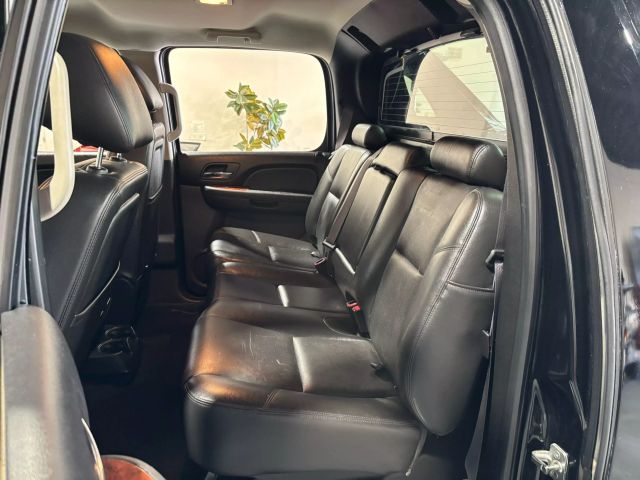 Vehicle image 13 of 22