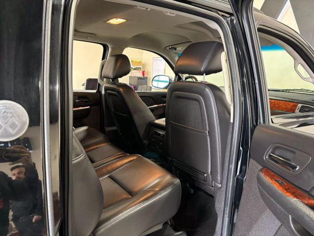 Vehicle image 16 of 22