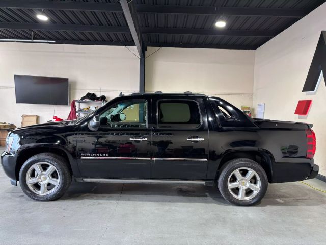Vehicle image 5 of 22
