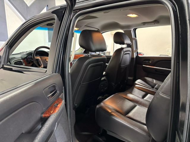 Vehicle image 12 of 22