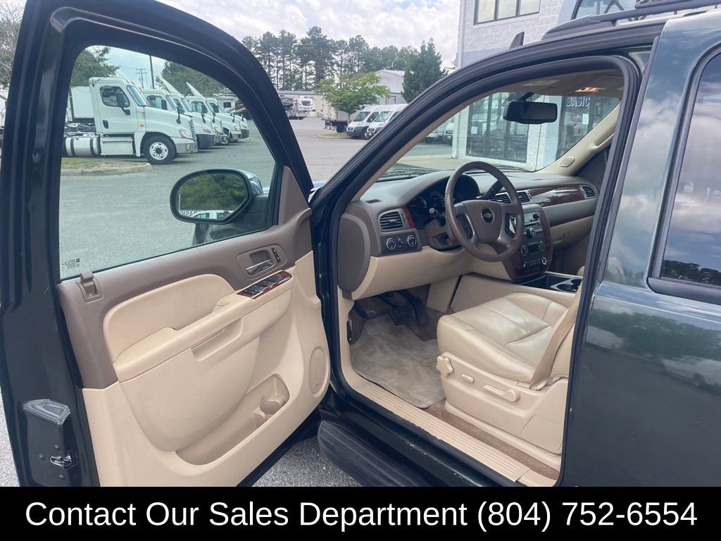 Vehicle image 10 of 25