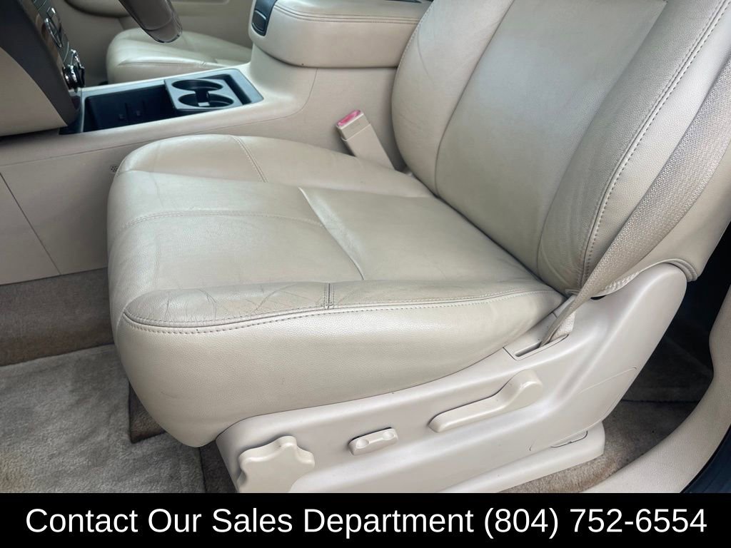 Vehicle image 12 of 25