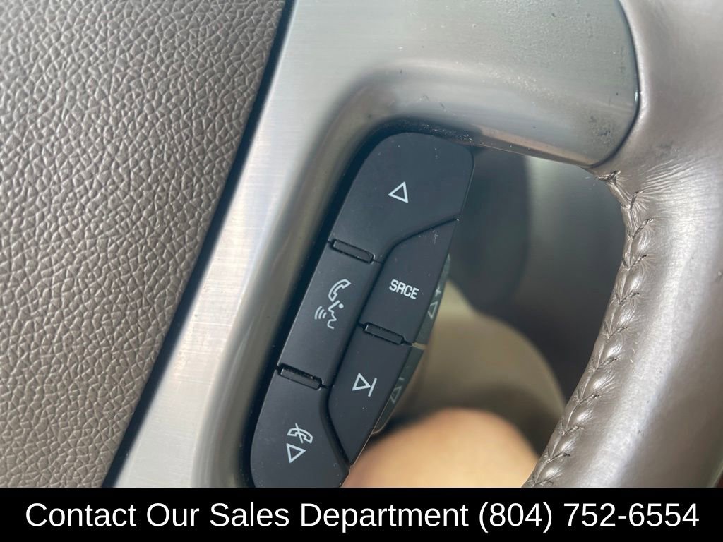 Vehicle image 17 of 25