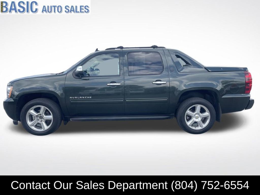 Vehicle image 8 of 25