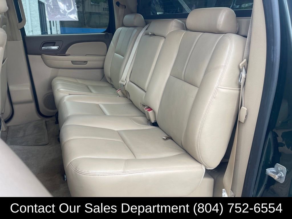 Vehicle image 23 of 25