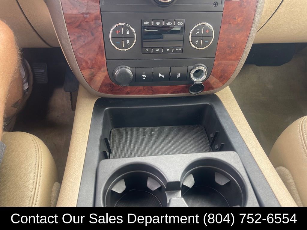 Vehicle image 21 of 25