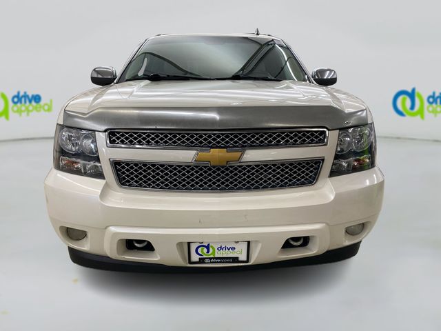 2013 Chevrolet Avalanche LTZ Image 3 of 31