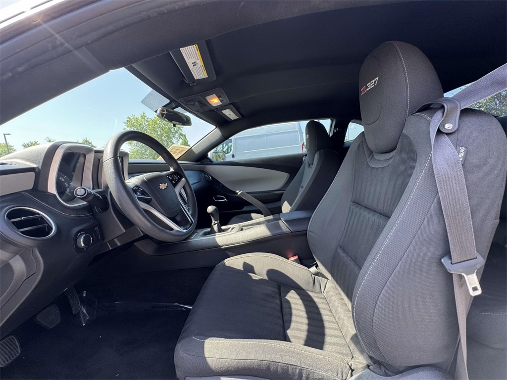 Vehicle image 13 of 31