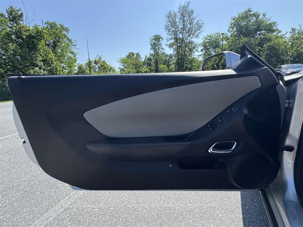 Vehicle image 30 of 31