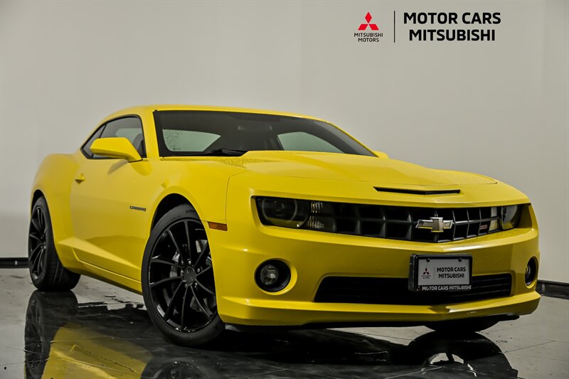 2013 Chevrolet Camaro SS Image 2 of 29