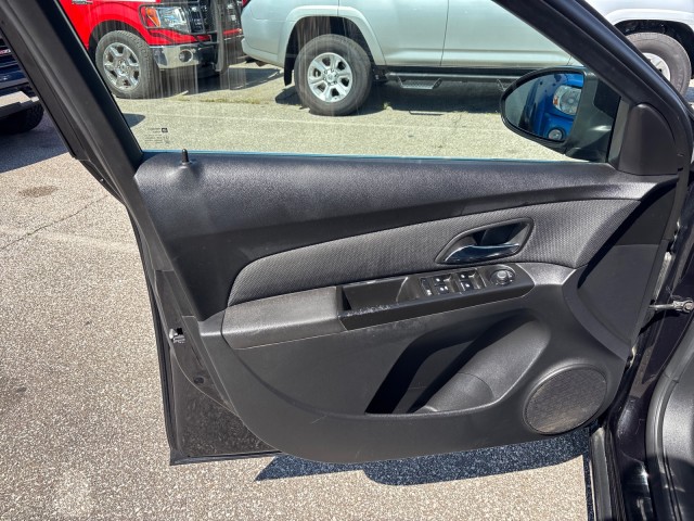 2013 Chevrolet Cruze 1LT Image 13 of 17