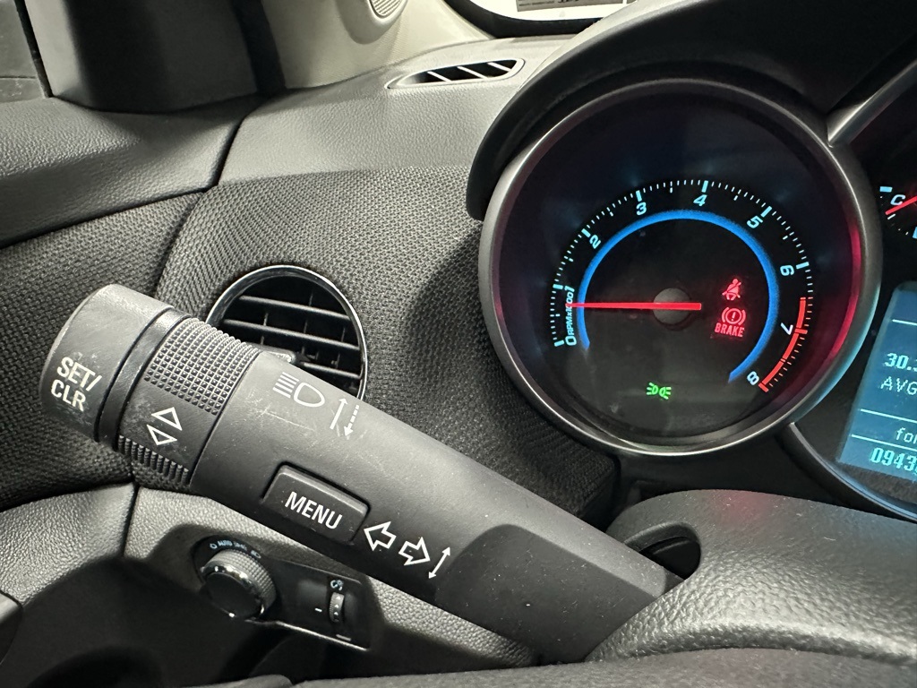 2013 Chevrolet Cruze Eco Image 32 of 65