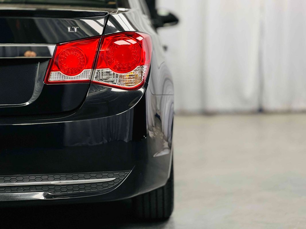 2013 Chevrolet Cruze 1LT Image 12 of 38