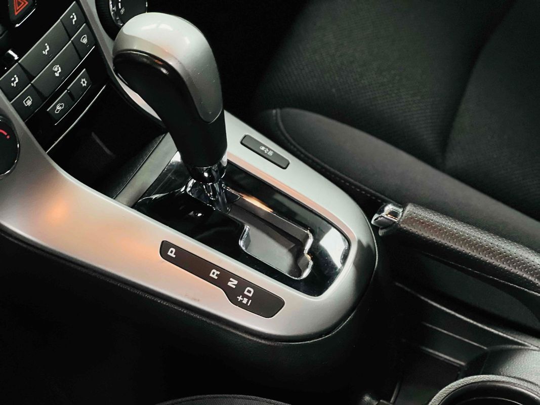 2013 Chevrolet Cruze 1LT Image 29 of 38