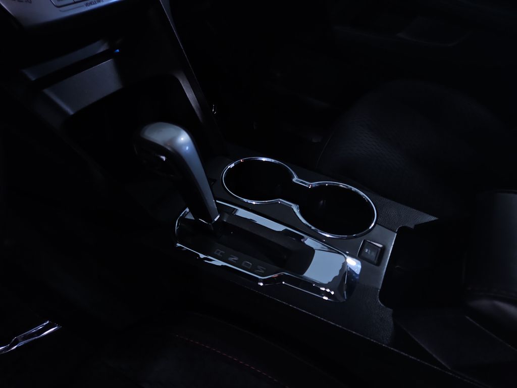 Vehicle image 18 of 27